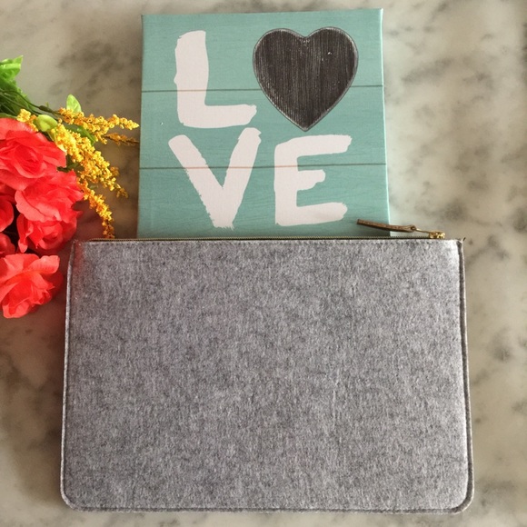 Brand New Felt Clutch - Picture 5 of 8